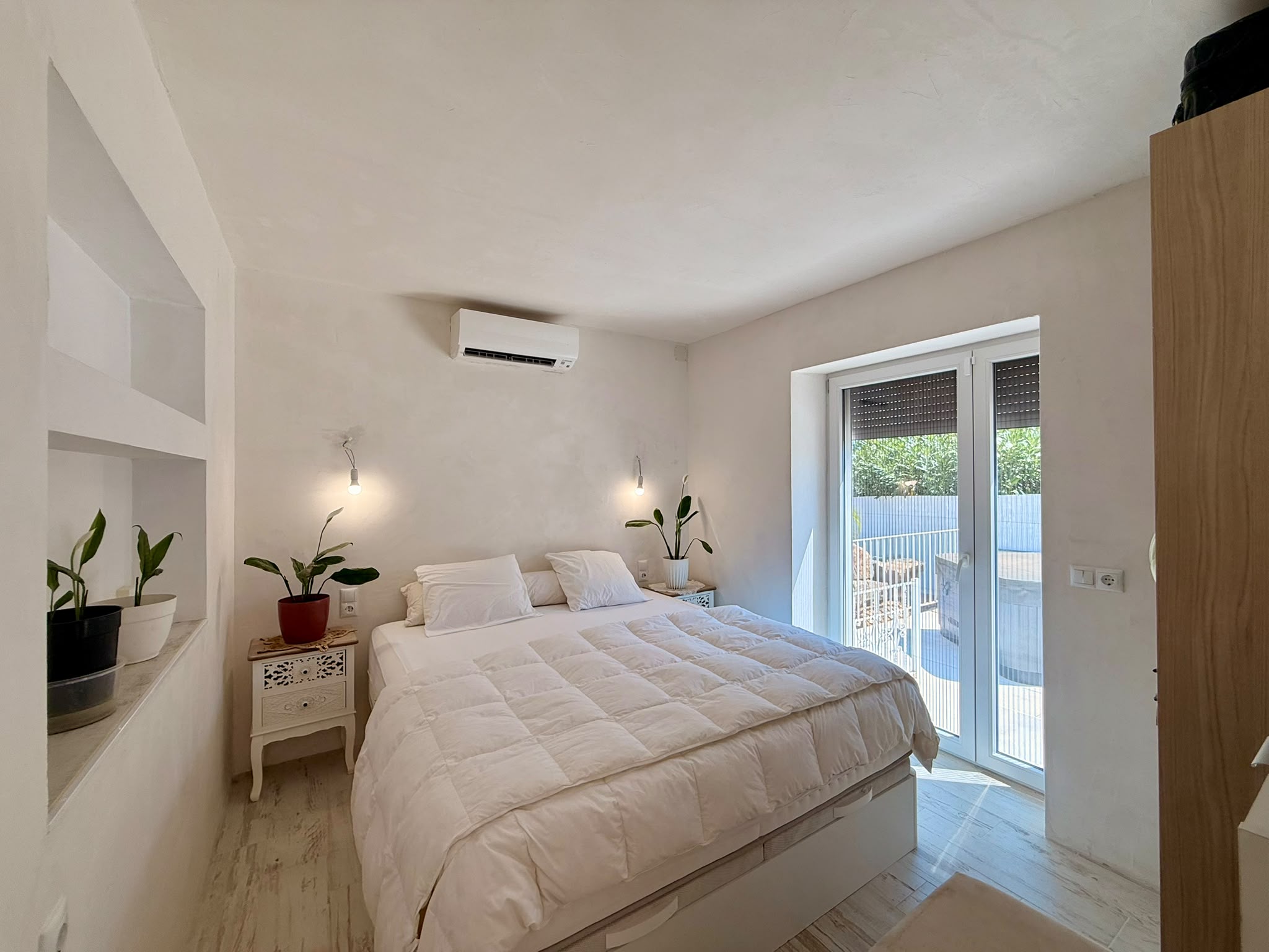 Casa / Villa / Chalet / Estilo Ibicenco / Con vista al Montgó (Ref. DE105CH)