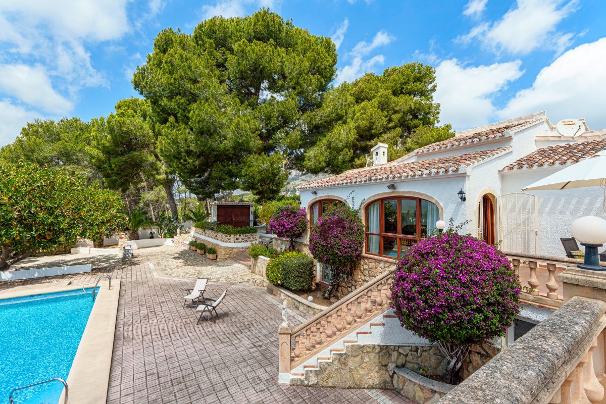 Casa / Villa / Chalet / Rustico con vista al Montgó Javea (Ref.JA104VL)